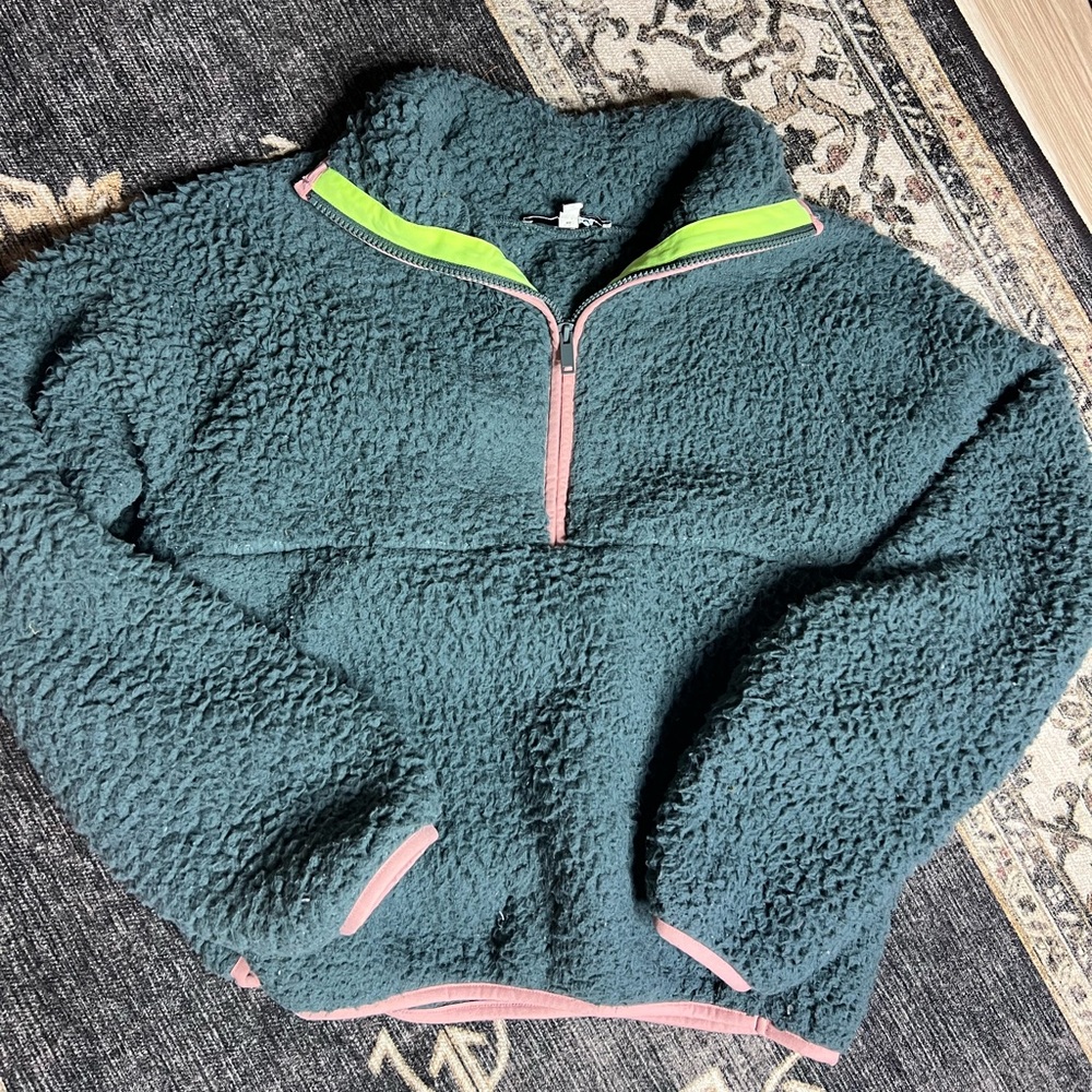 Express fleece Sherpa pullover size xs dark green